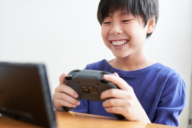 auひかりでapexは満足してプレイできる